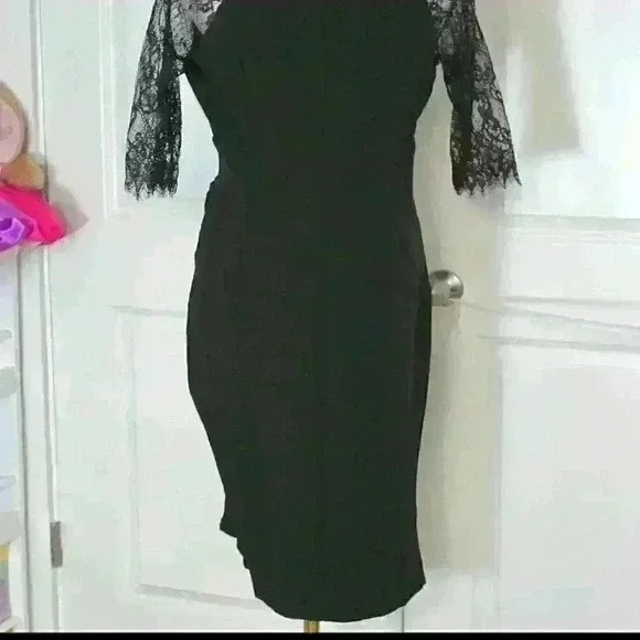Knee length Black Lace Dress - Picture 4 of 4